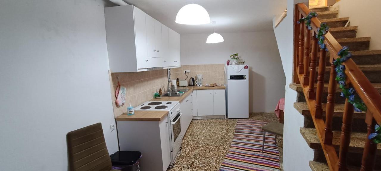 Comfortable And Spacious Stone Traditional Apartment Chania  Buitenkant foto